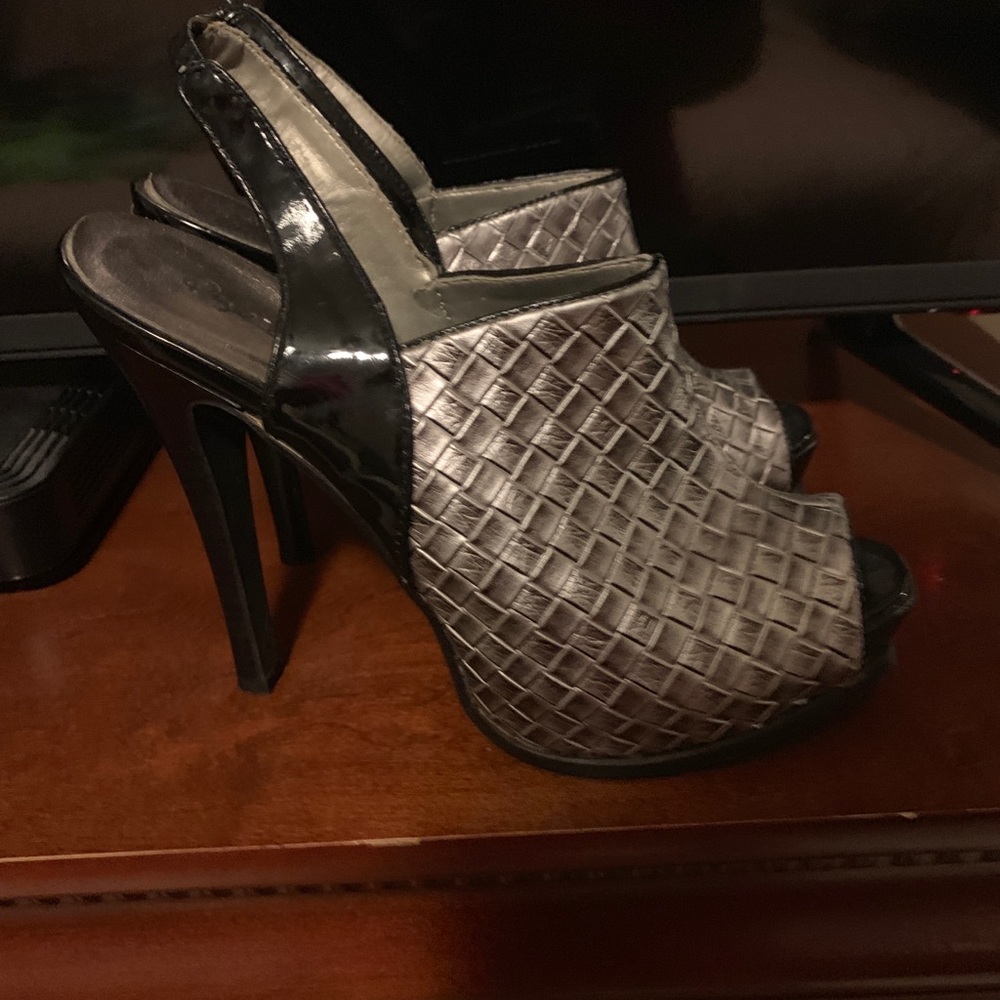 Shoes - Picture 2 of 2